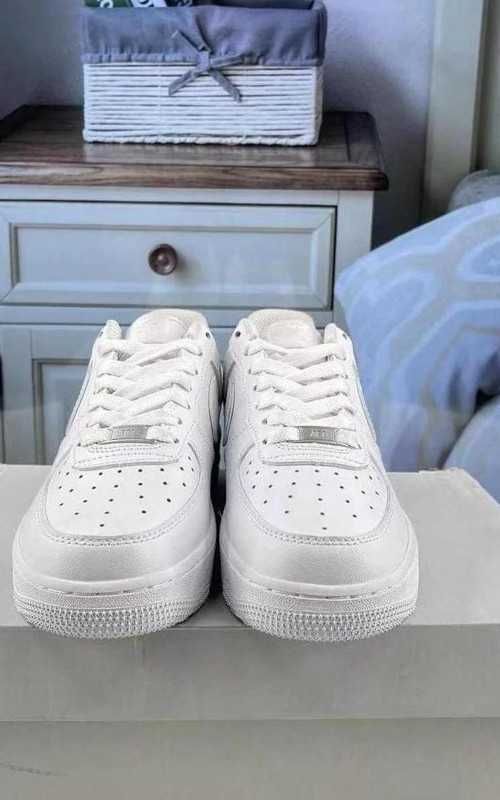 Nike Air Force 1 Low '07 White EU 45