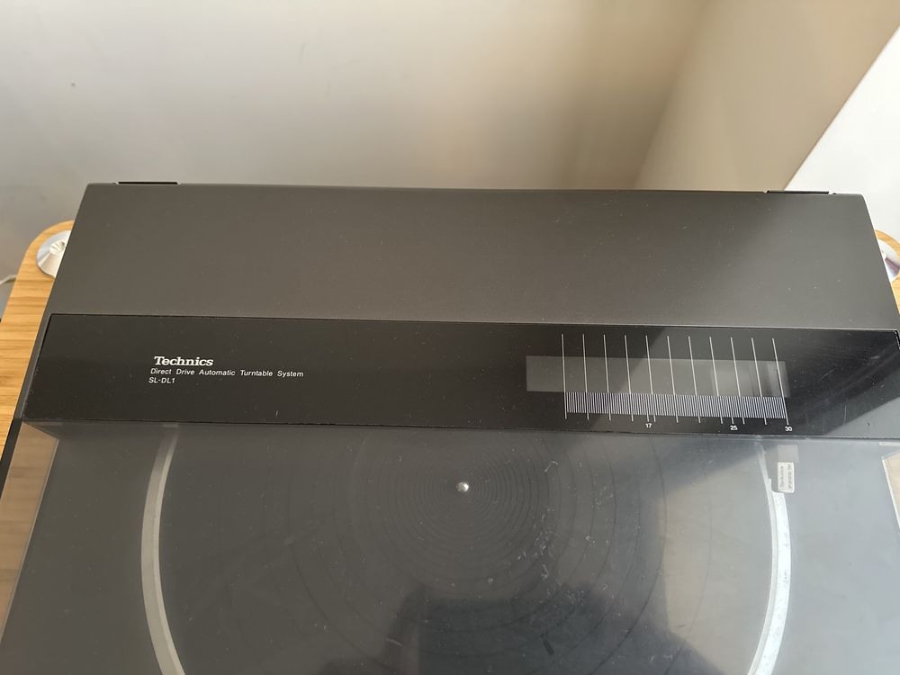 Gira-discos Technics SL-DL1