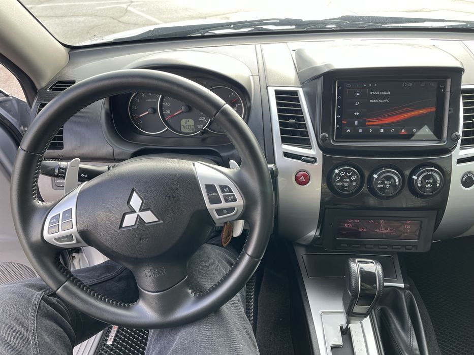 Mitsubishi Pajero Sport 2010 2.5D АКПП