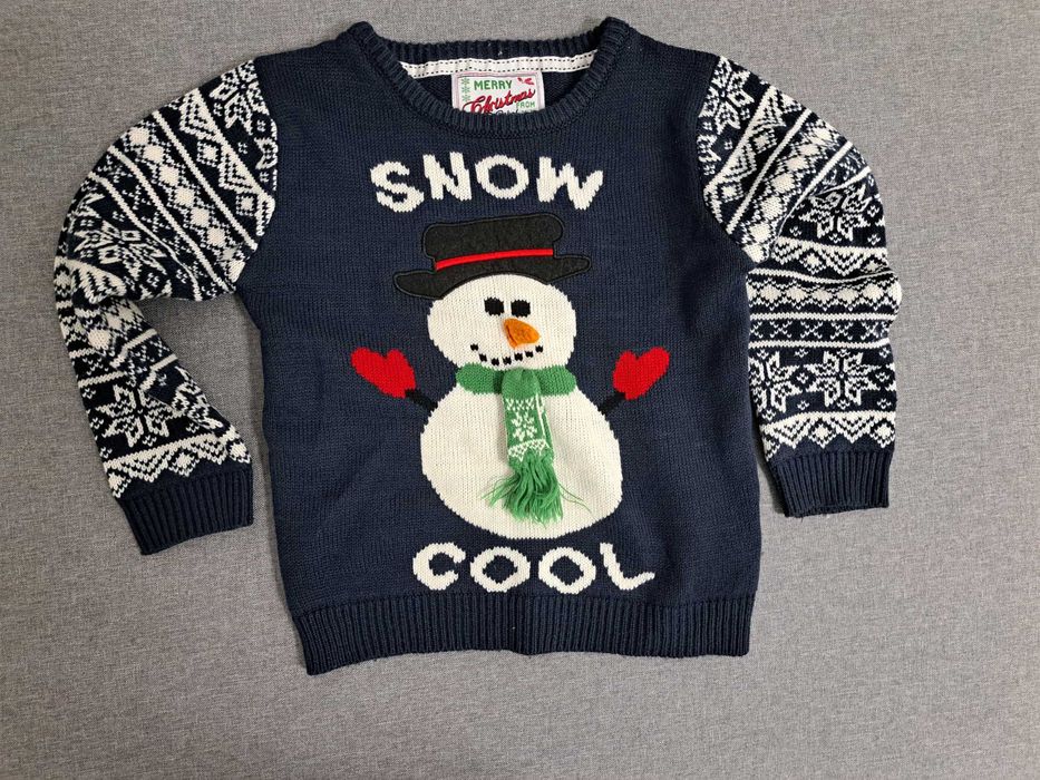 Sweter zimowy bałwanek