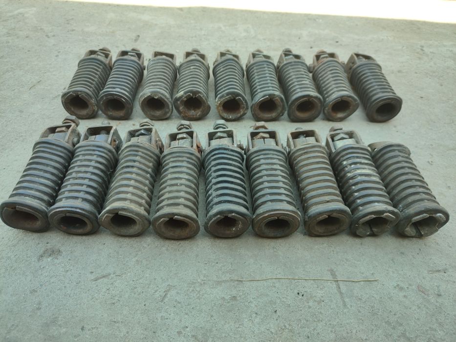 Продам задние подножки пассажира на яву 634 638