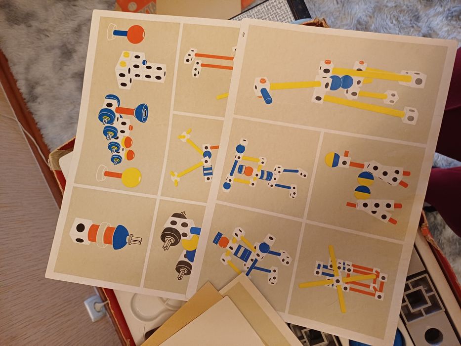 Великий ретро  конструктор європейський  Tekta