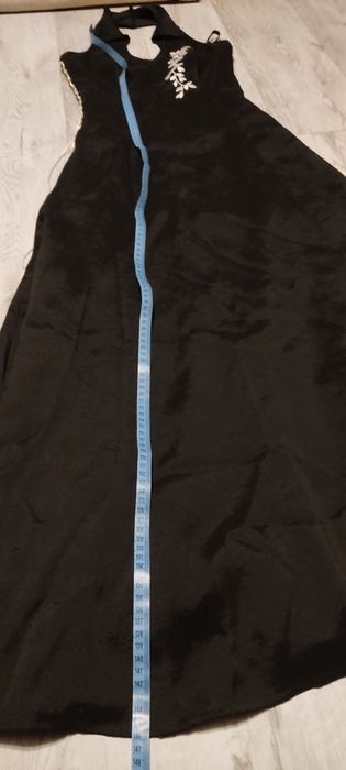 Długa elegancka sukienka