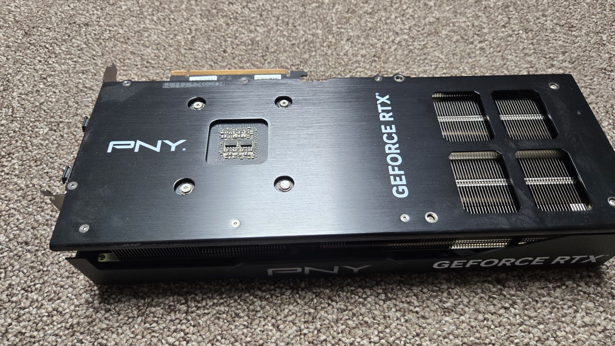 Sprzedam Kartę graficzna PNY GeForce RTX 4080 Verto 16GB GDDR6X