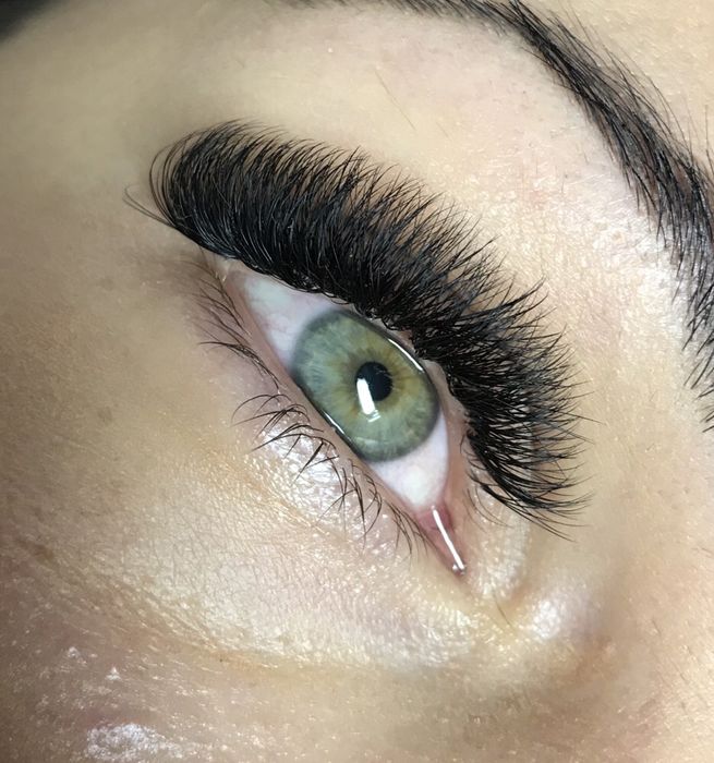 Нарощення вій від  530грн вул.Робоча