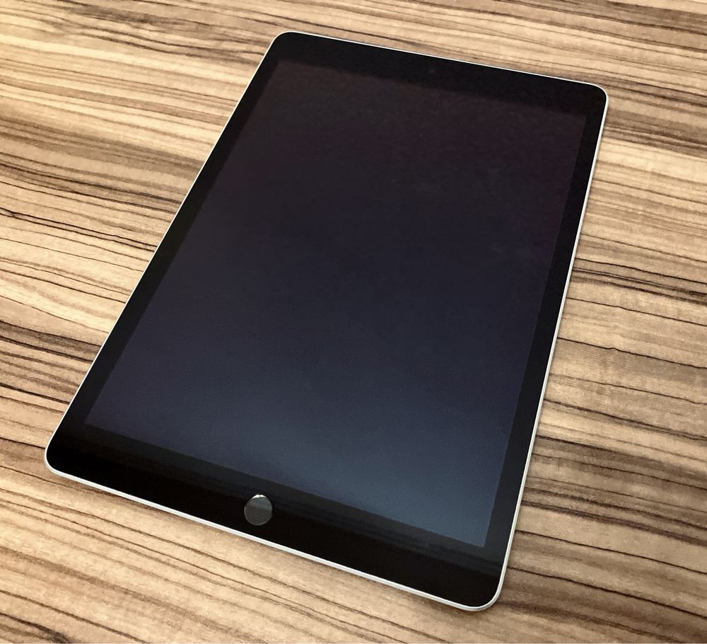 Apple iPad 10.2” 2021 (9-го покоління) WiFi+Cellular LTE 64Gb Silver