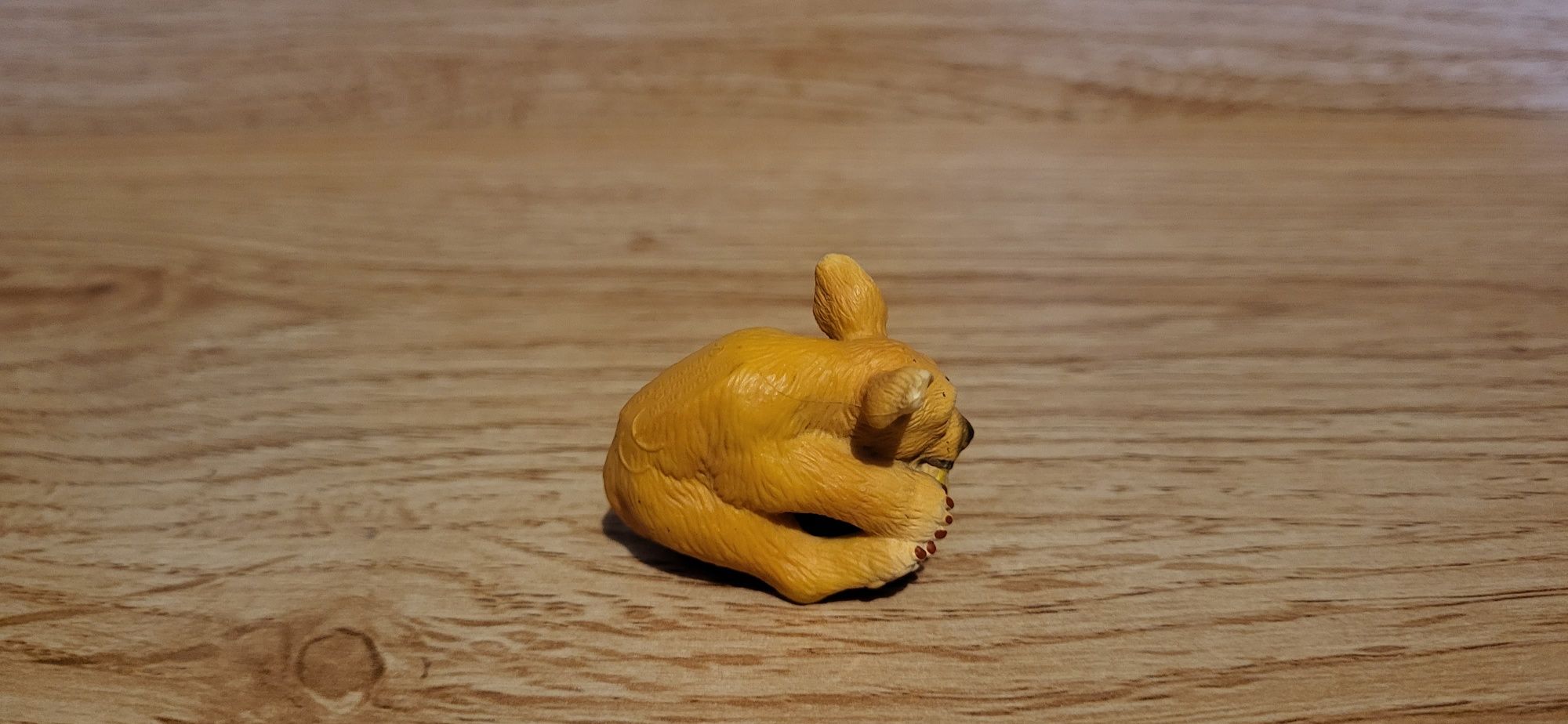 Schleich pies młody Golden retriever z piłeczką figurki wycofany 2003