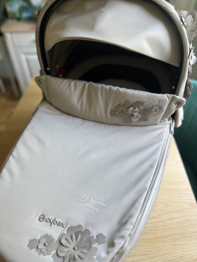 Cybex praim 4.0 gindola simply flowers