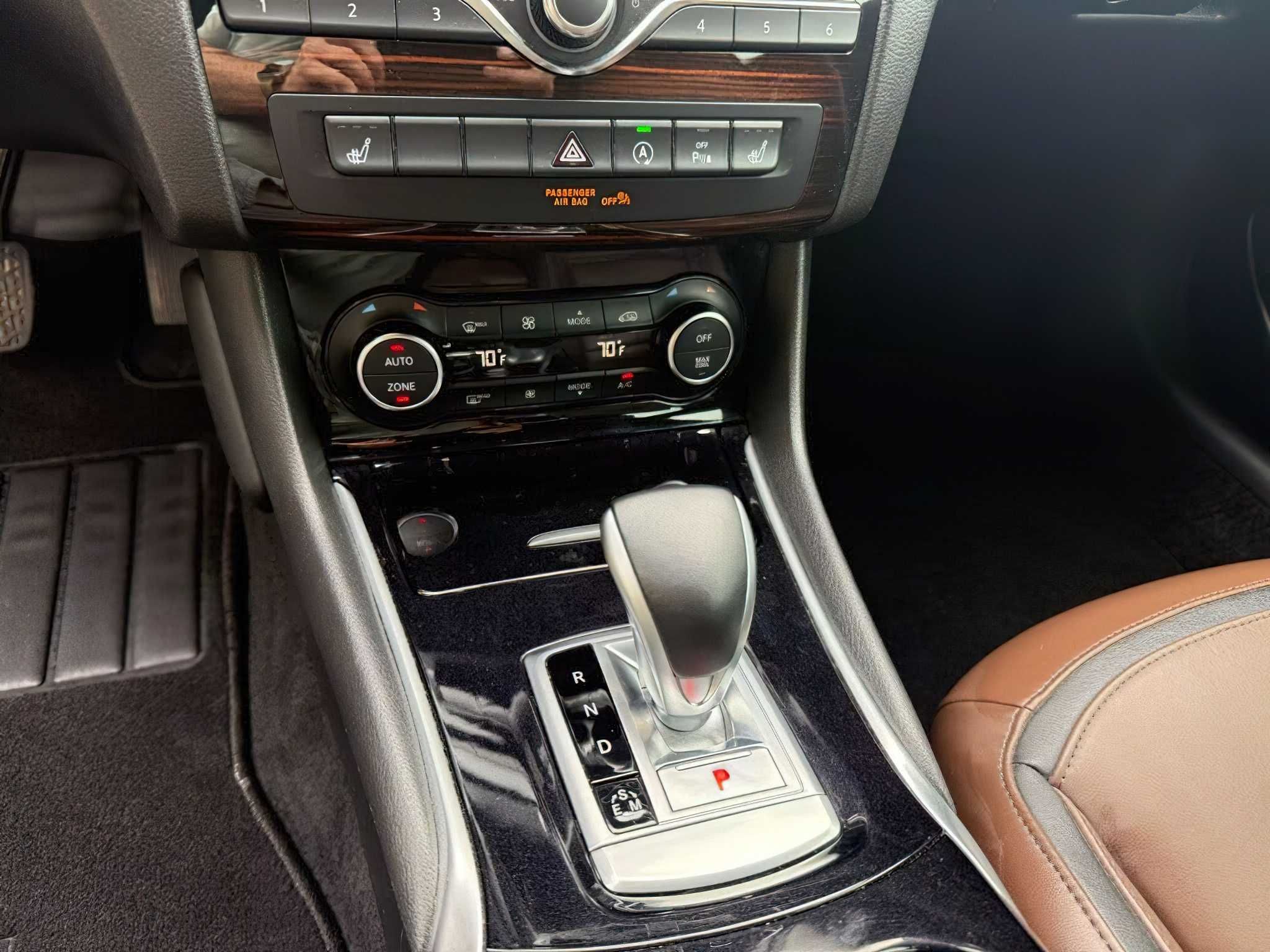 Infiniti QX30 Premium 2017