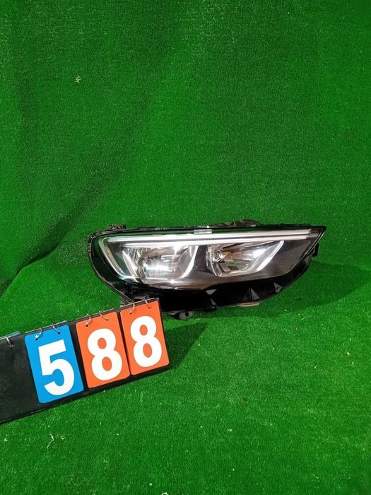 REFLEKTOR PRAWY PRZÓD OPEL INSIGNIA B ZWYKLA LED 17-