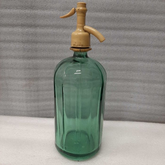 Syfon szklany zielony 1961r.