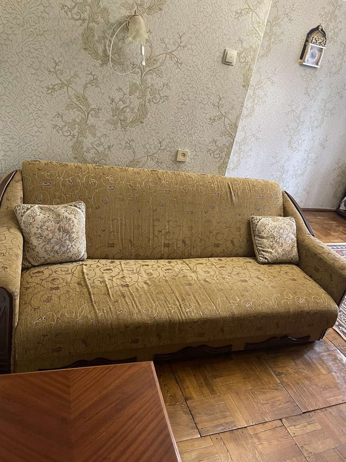 Продам диван в відмінному стані