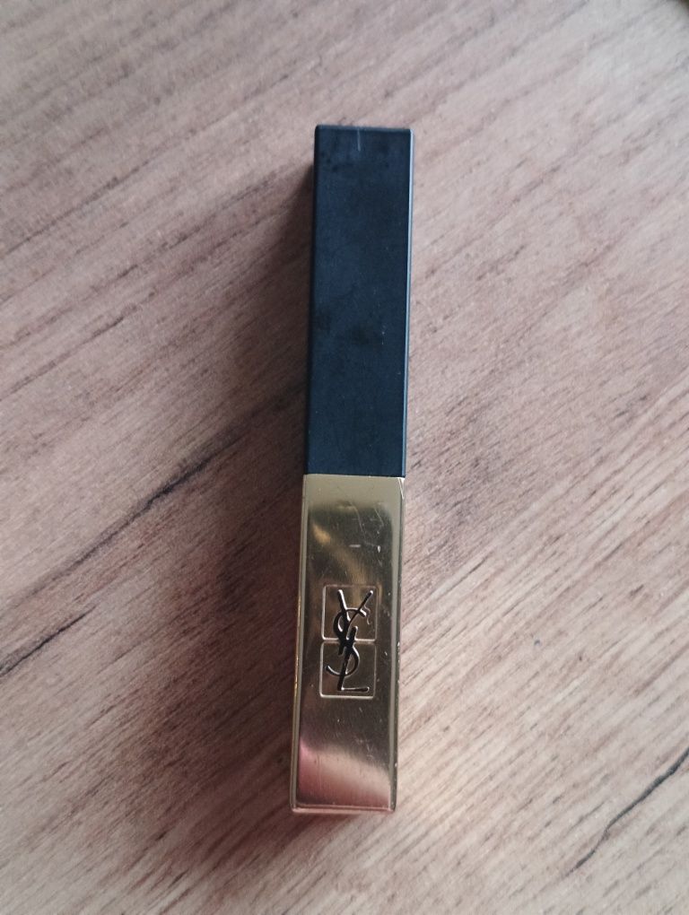 Pomadka yves Saint Laurent 14