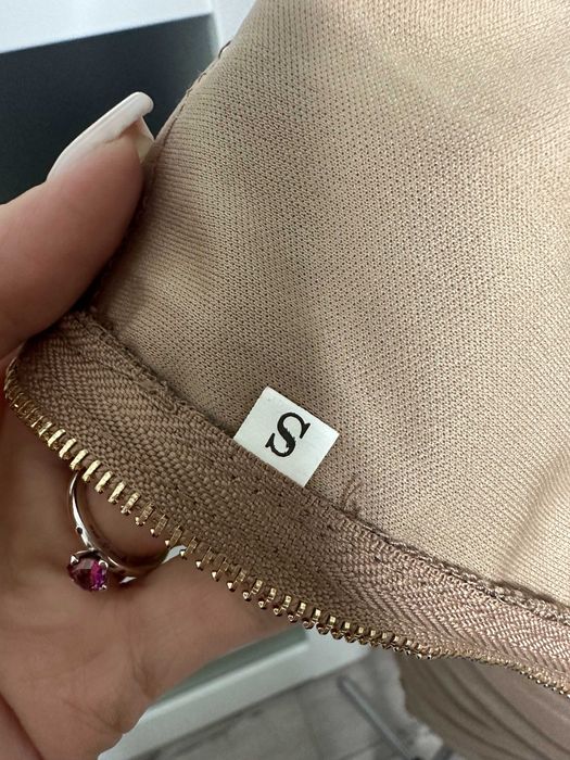 Nowa beżowa sukienka S