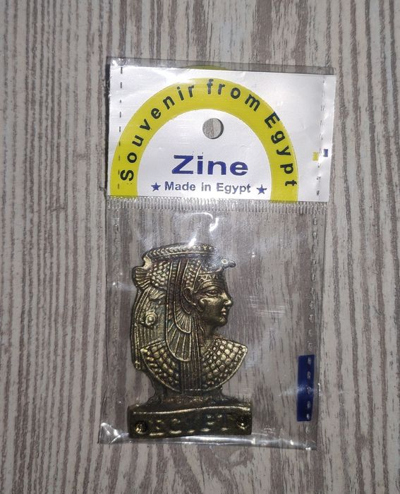 Piękny oryginalny magnes z Egiptu