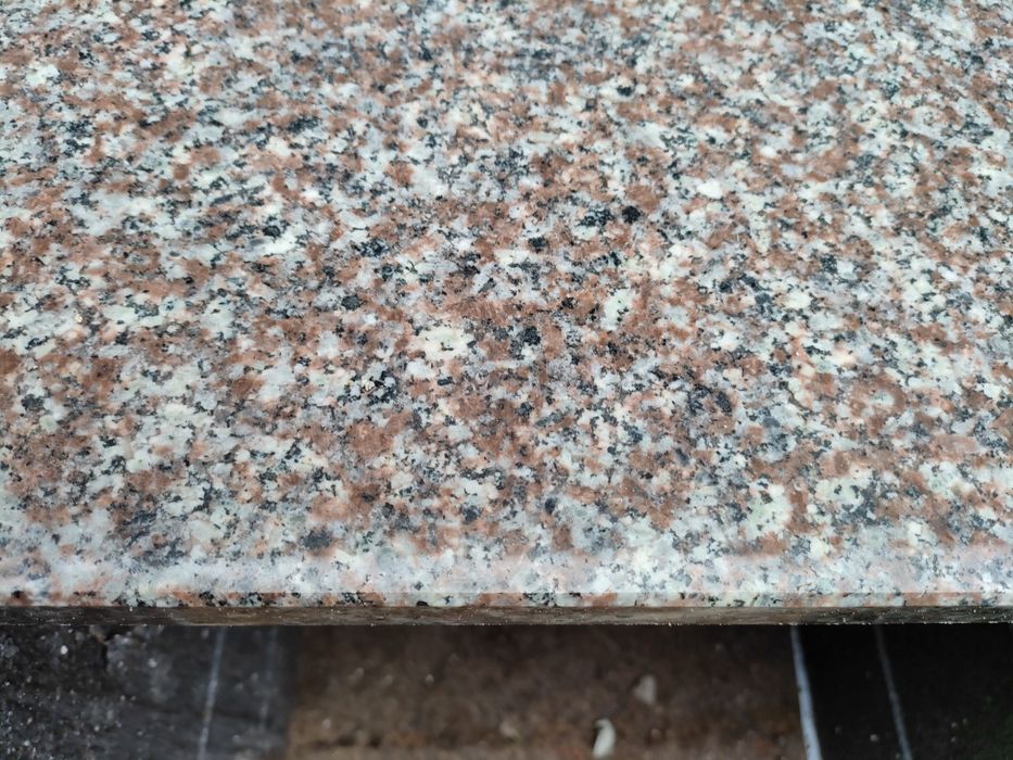 Parapety granitowe