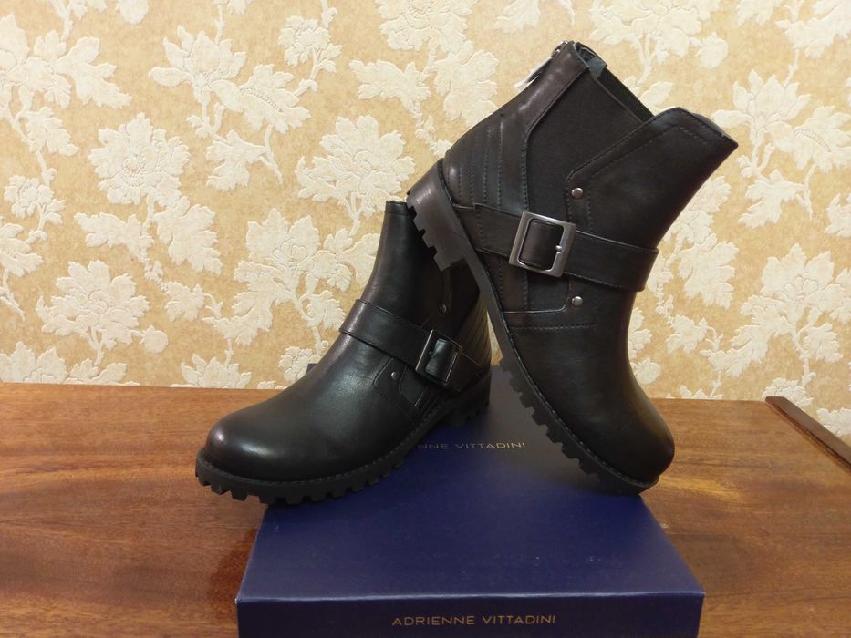 Шкіряні жіночі черевики Adrienne Vittadini. USA.