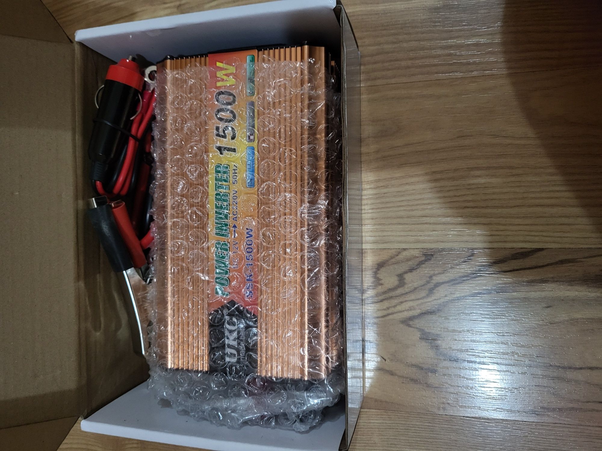 Інвертор UKC 1500 -12V новий