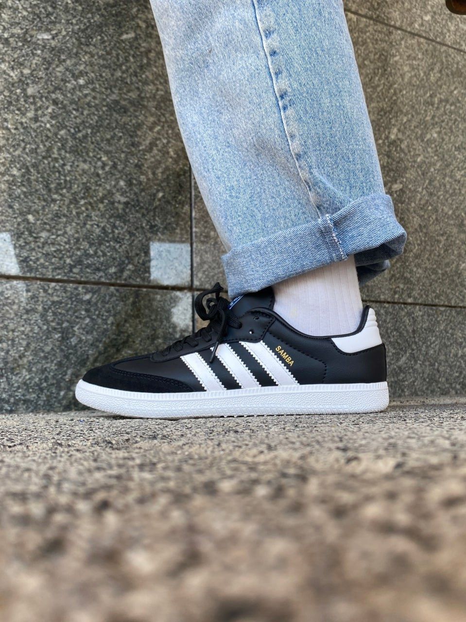 Жіночі кросівки Adidas Samba Black/White