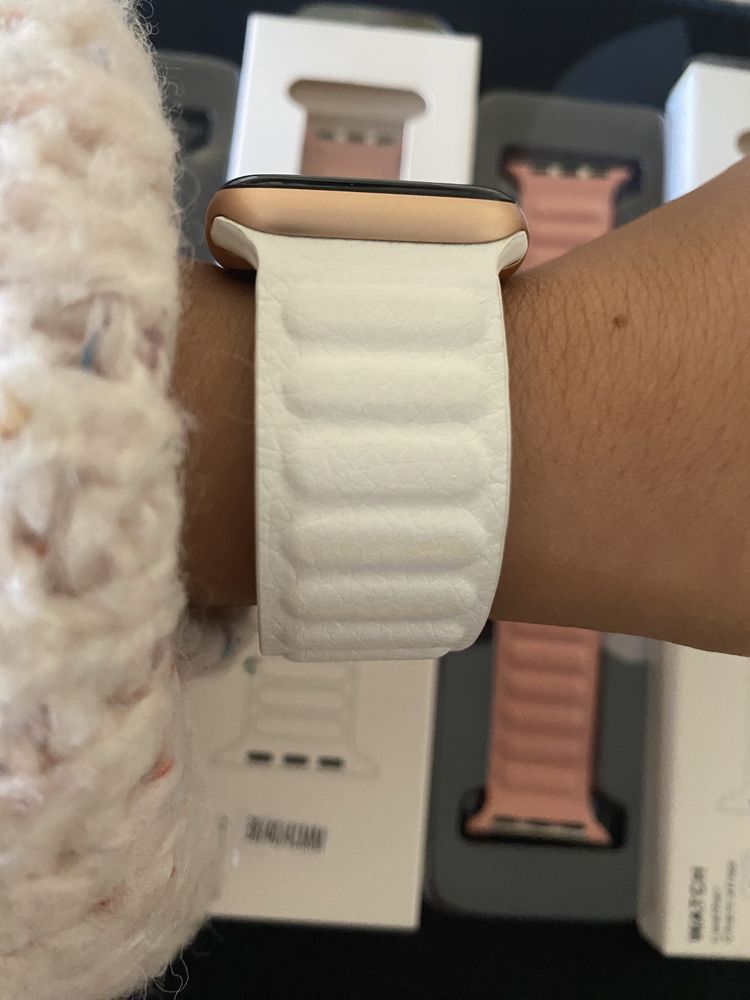  Braceletes Apple Watch em pele com ímanes moldados