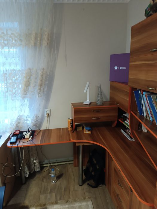 Шафа для одягу, ноутбука та книжок