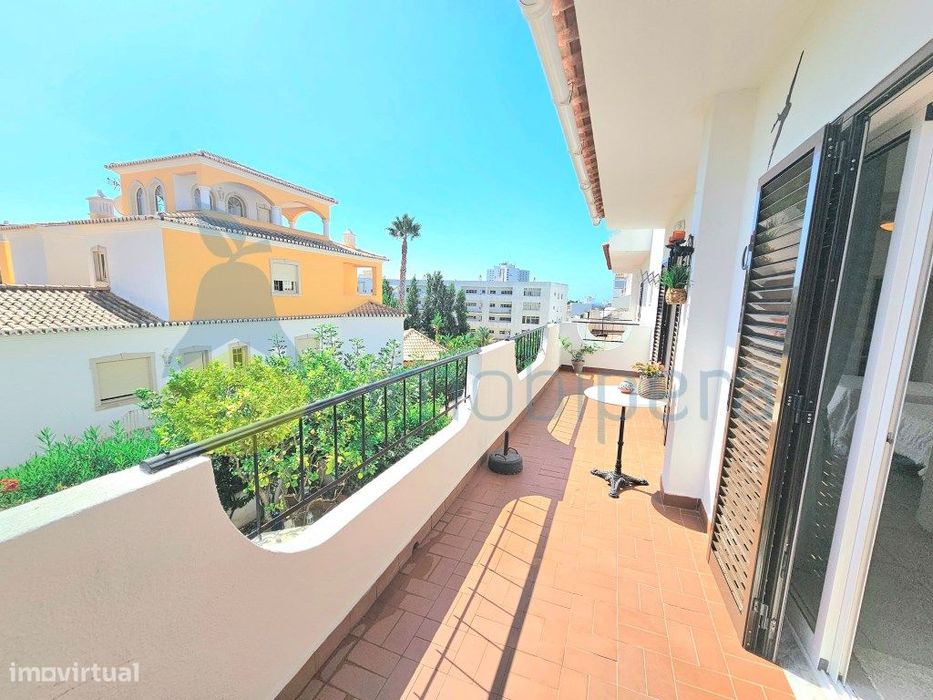 Excelente apartamento T1, num 1º andar, na Quinta dos Arcos, em Alv...
