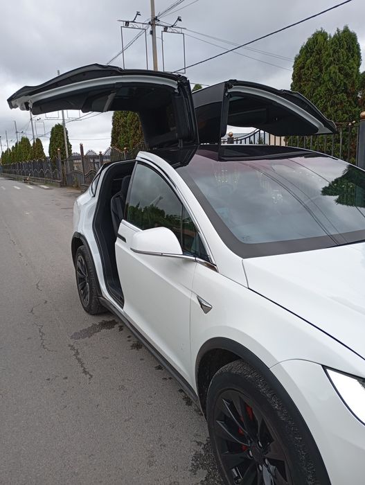 Tesla Model X 2018 p100d