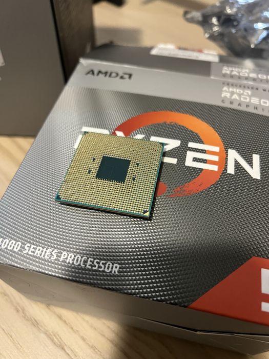 Ryzen 5 4600g майже новий