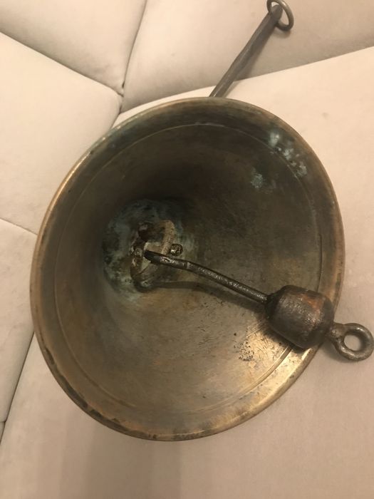 Dzwon mosiężny stary