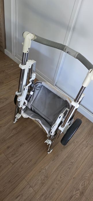 Carrinho de bebé Bébécar edição limitada