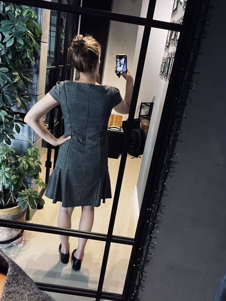 Klasyczna biurowa sukienka marki H&M, 36