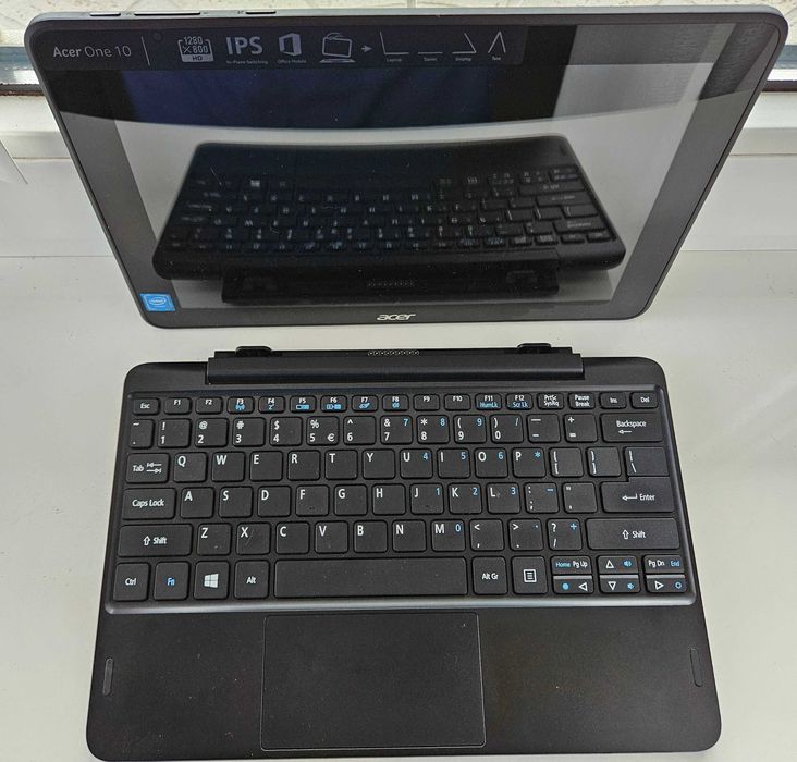 Laptop ACER One 10 (S1003)