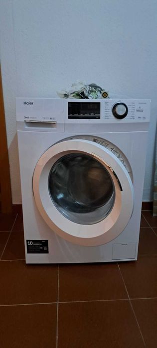 Máquina de lavar roupa Haier HW100-B12636NIB (10 kg - 1200 rpm)