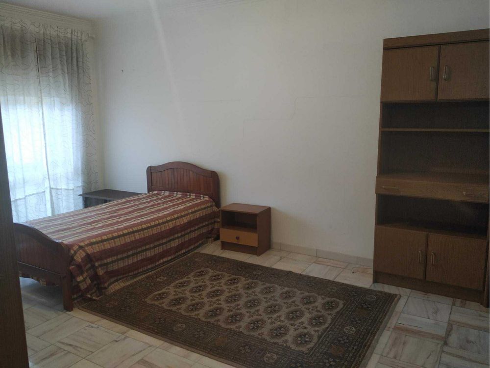 Quarto individual para aluna Centro de Leiria