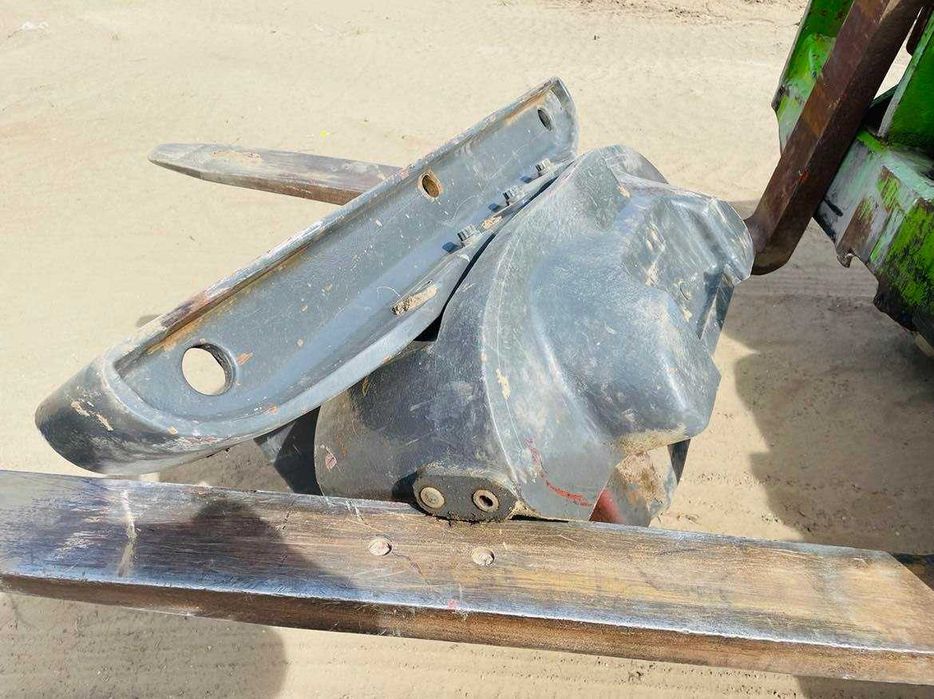Obciążnik, wspornik do Massey Ferguson 8690,8670, Valtra s374, TANIO!!