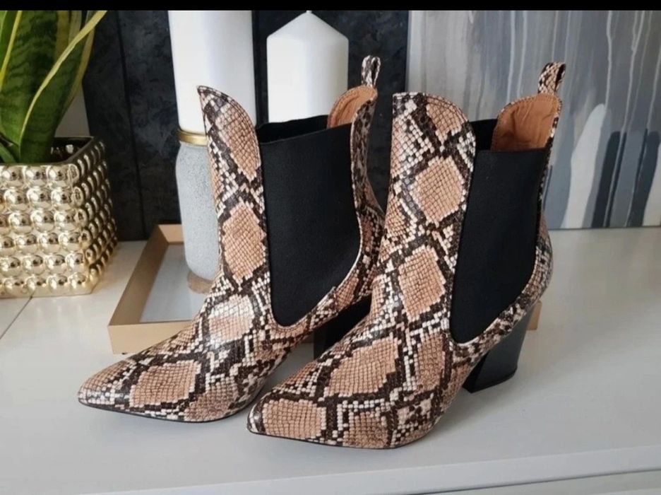 Nowe botki skóra węża na słupku vices kowbojki