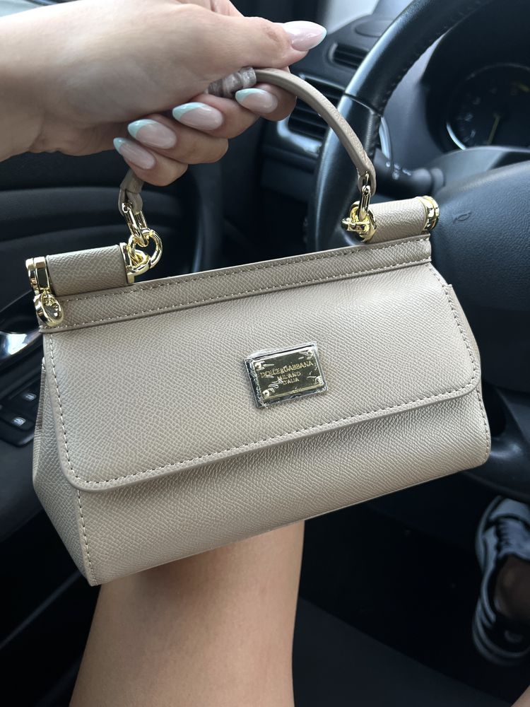 Сумка бежева Dolce & Gabbana( дольче)