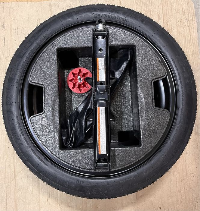 Докатка запаска запасне колесо Toyota Yaris r16 125/70 5*100 Lexus CT