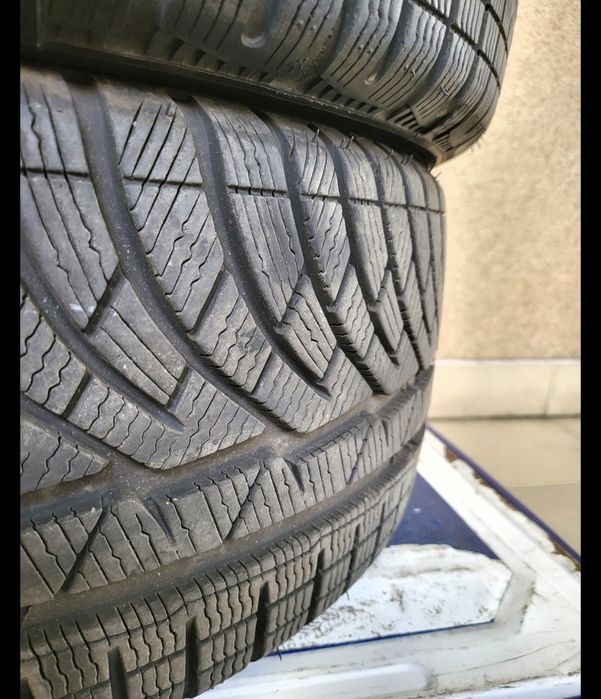 Michelin Alpin PA4 235/45 r18 używane komplet