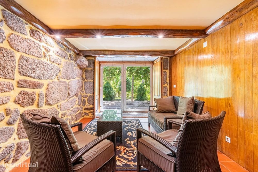 Moradia T4 para venda