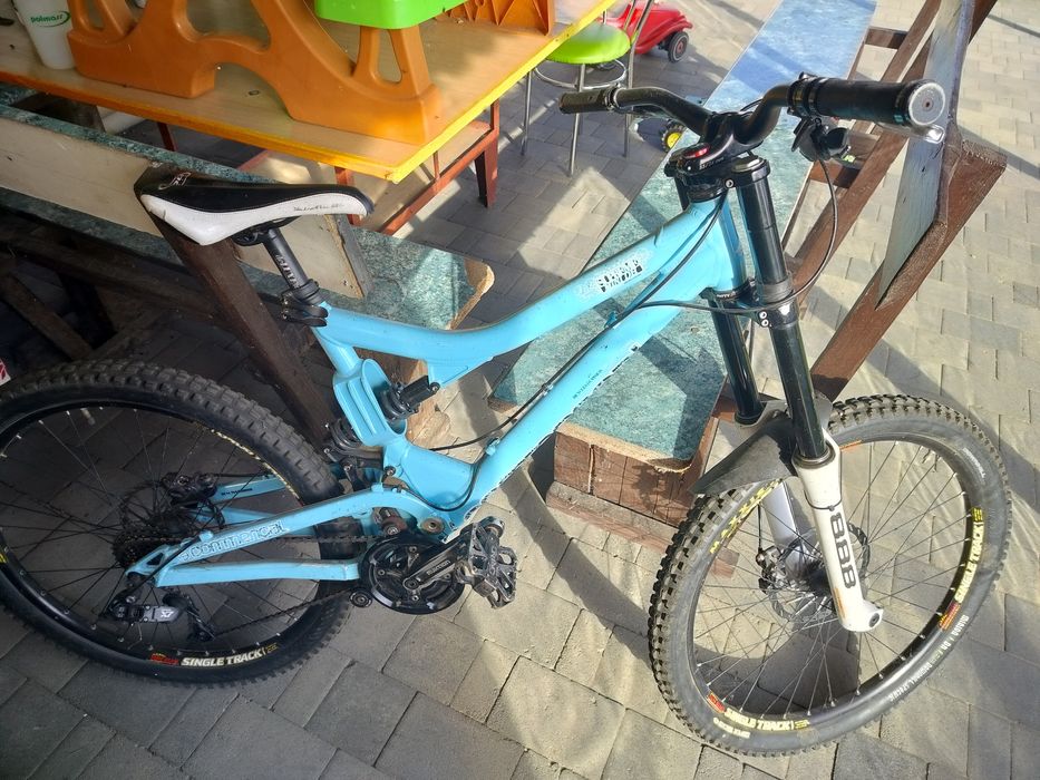 Rower commencal supreme