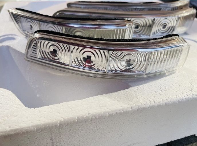 інші мото Поворотник в дзеркало Kia Sorento мото