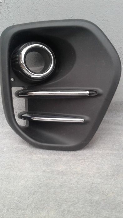 Накладка фары противотуманной. Kia Sportage 2016. 86528 F 1000. 86522