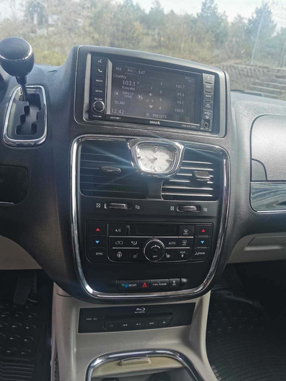 2015 Granatowy Chrysler Town & Country - skóra  alcantara + nowe opony