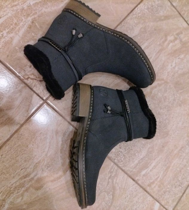 Krótkie kozaki, botki damskie Rieker