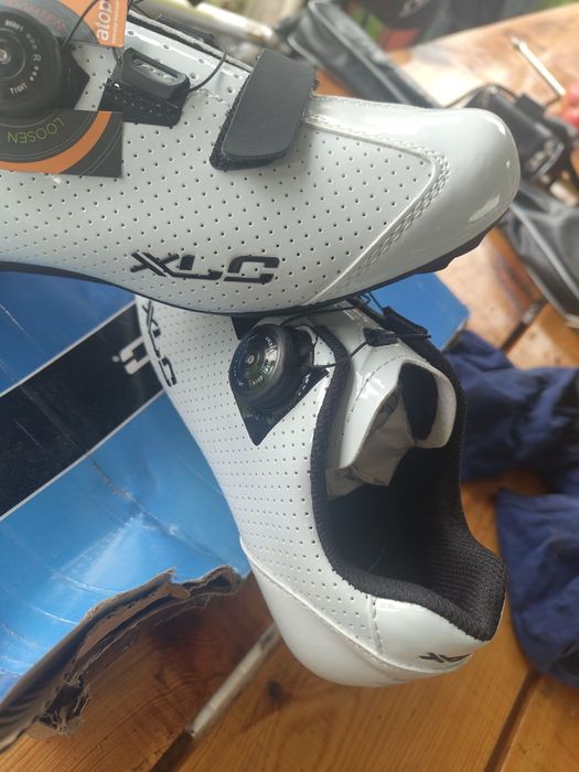 Buty XLC CB-R09 SPD szosowe białe rozmiar 41 długość wkładki 36 nowe