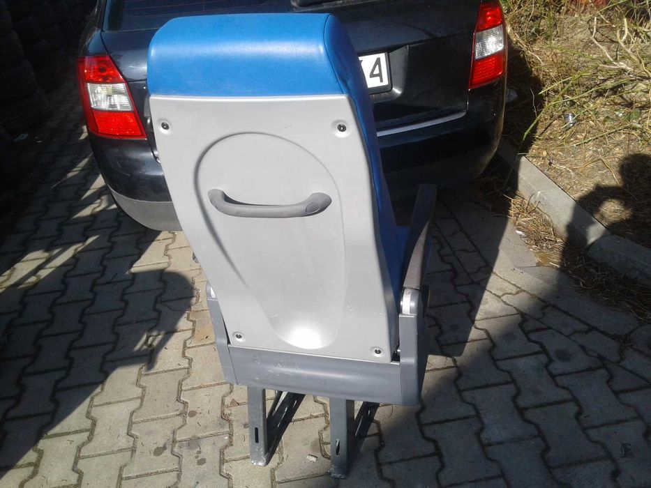 Fotel Bus Autobus Camper Kamping Podłokietniki Pasy Zapinka Rączka