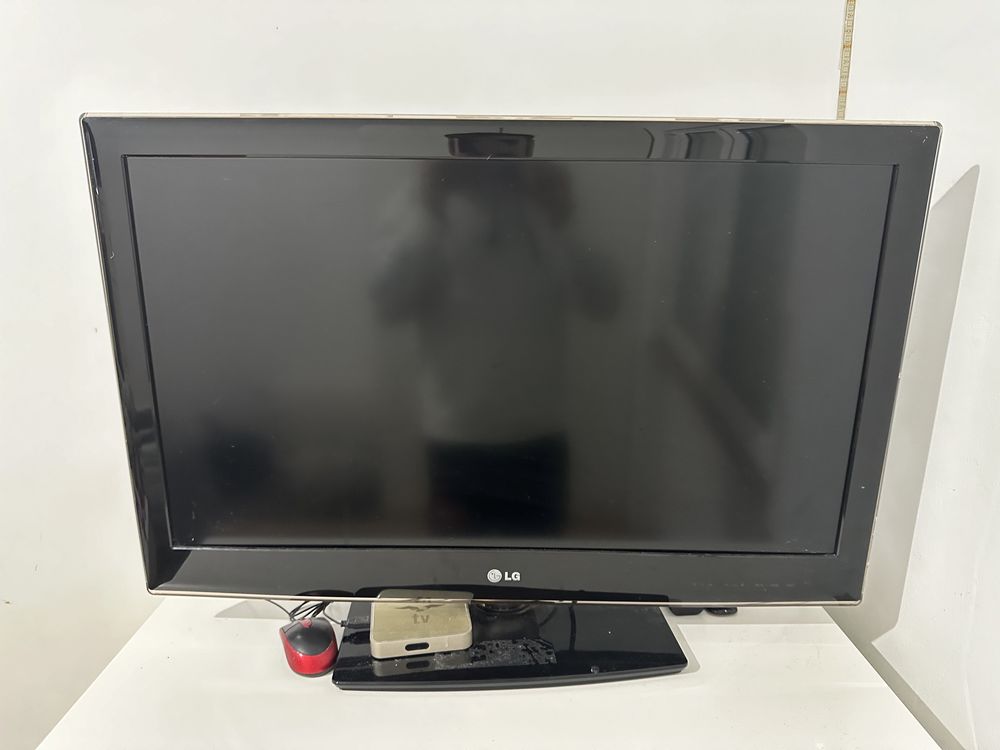 TV 32” LG com controle remoto