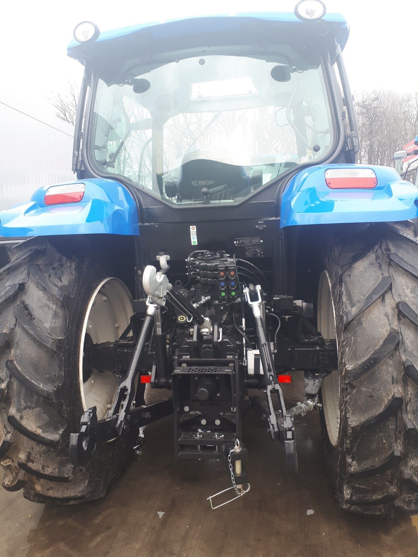 Новий трактор New Holland T-6050 127 к.с. Delta та Elit