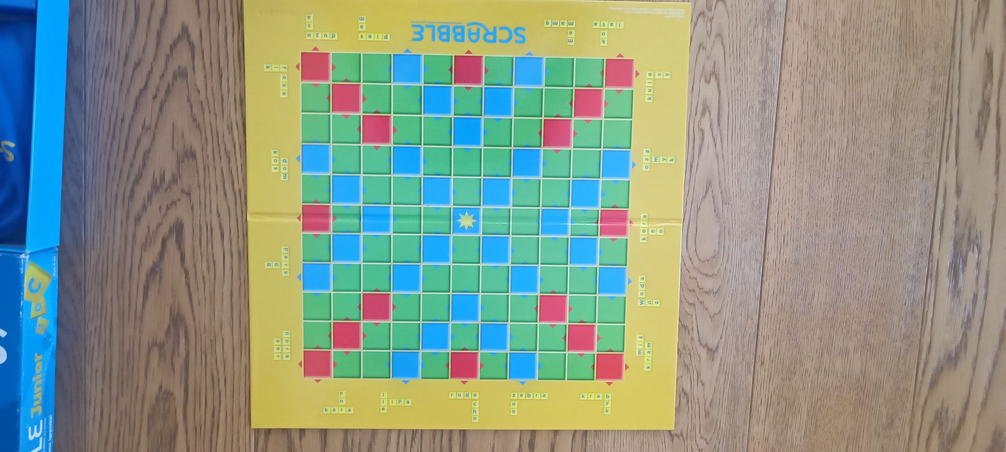 Scrabble junior - gra słowna dla dzieci (2 plansze)